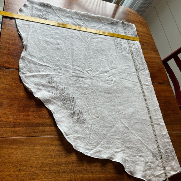 Vtg Lg Table Cloth Cross Stitch pattern Cream Tan 62X80 EUC - Picture 6 of 10